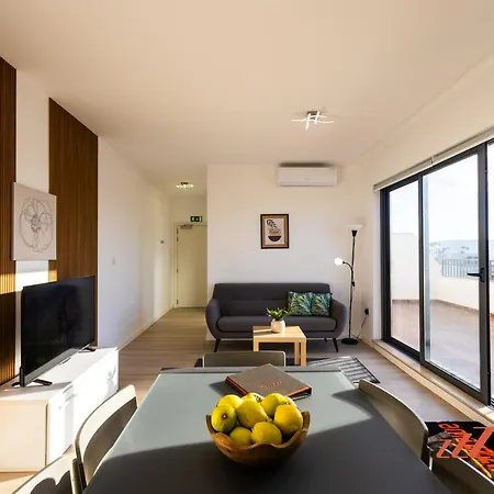 Appartement Penthouse Retreat For Couples In Historic Mosta *