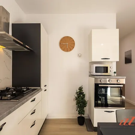 Penthouse Retreat For Couples In Historic Mosta Apartment Ta' Mlit